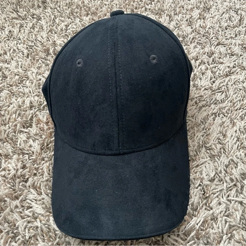 Athleta URX black faux suede hat one size adjustable unisex casual wear athletic